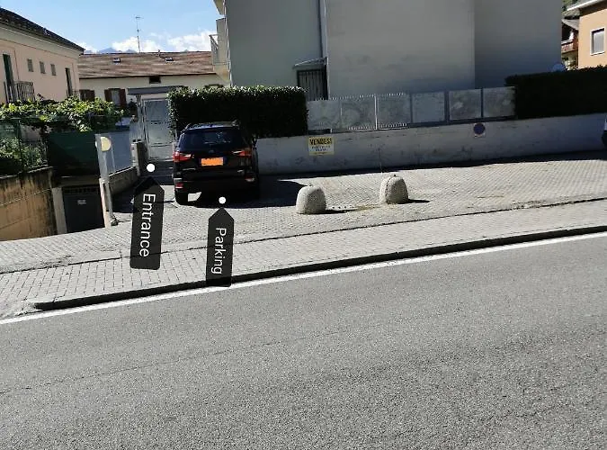 Residenza Le Torri 아파트 *